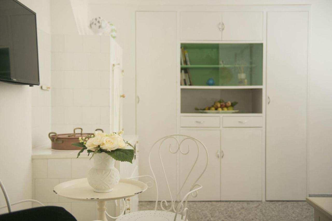 Dimora Cappuccini Guest House ชิสแตร์นีโน ภายนอก รูปภาพ