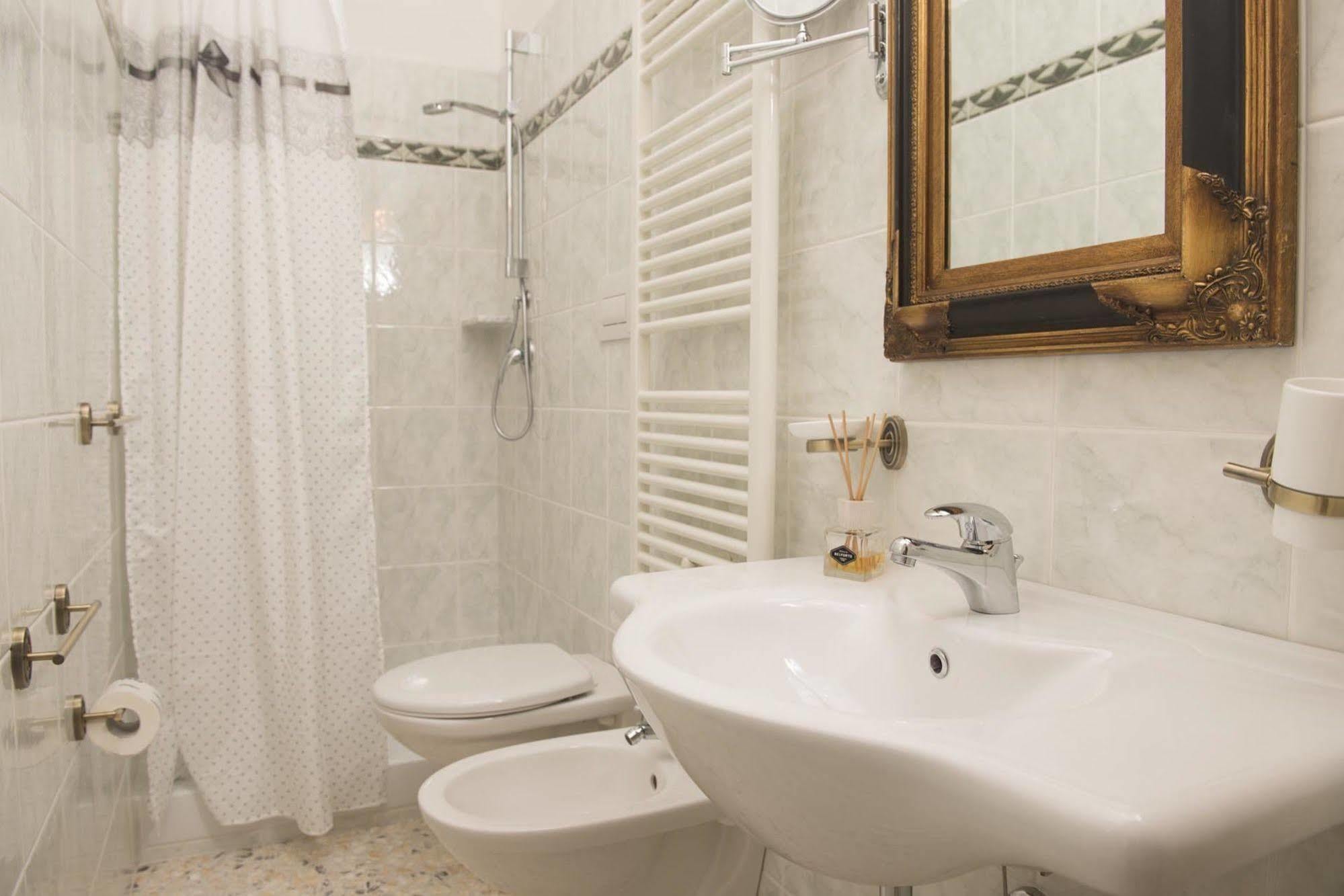 Dimora Cappuccini Guest House ชิสแตร์นีโน ภายนอก รูปภาพ