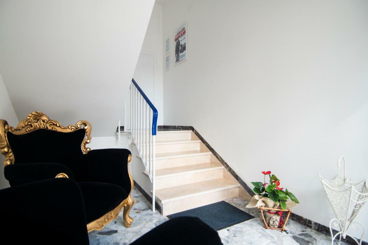 Dimora Cappuccini Guest House ชิสแตร์นีโน ภายนอก รูปภาพ